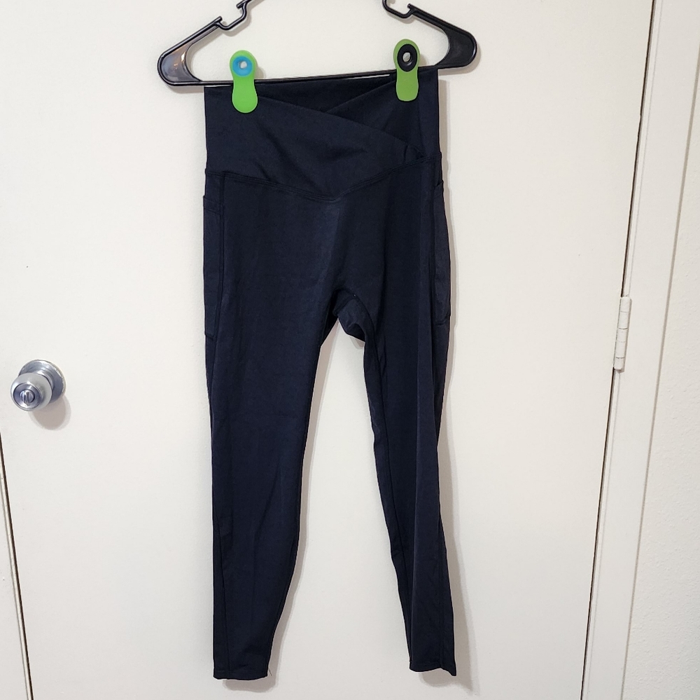 M HALARA LEGGING NWOT